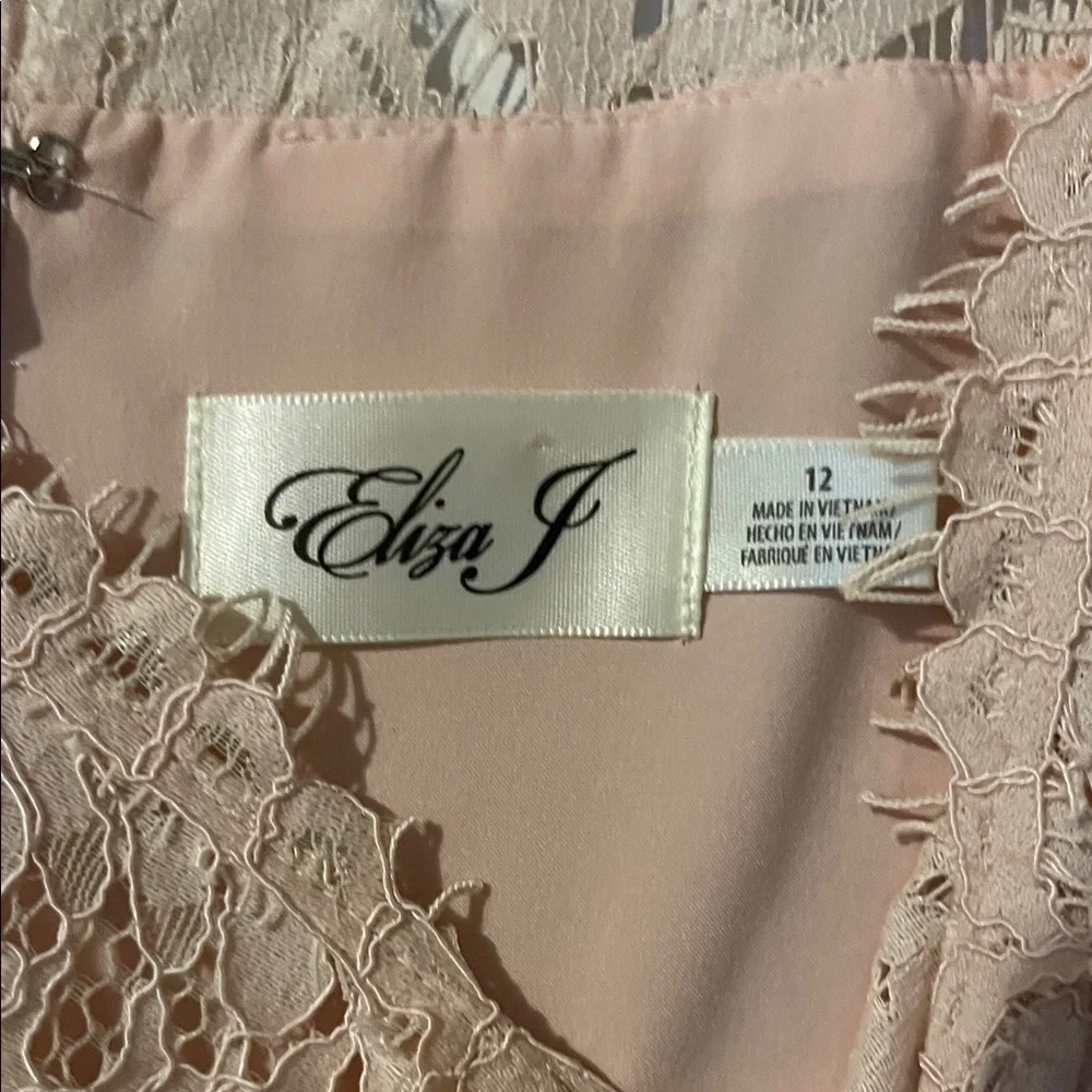 Eliza J Lace Long Sleeve Dress in Cream - Picture 6 of 8